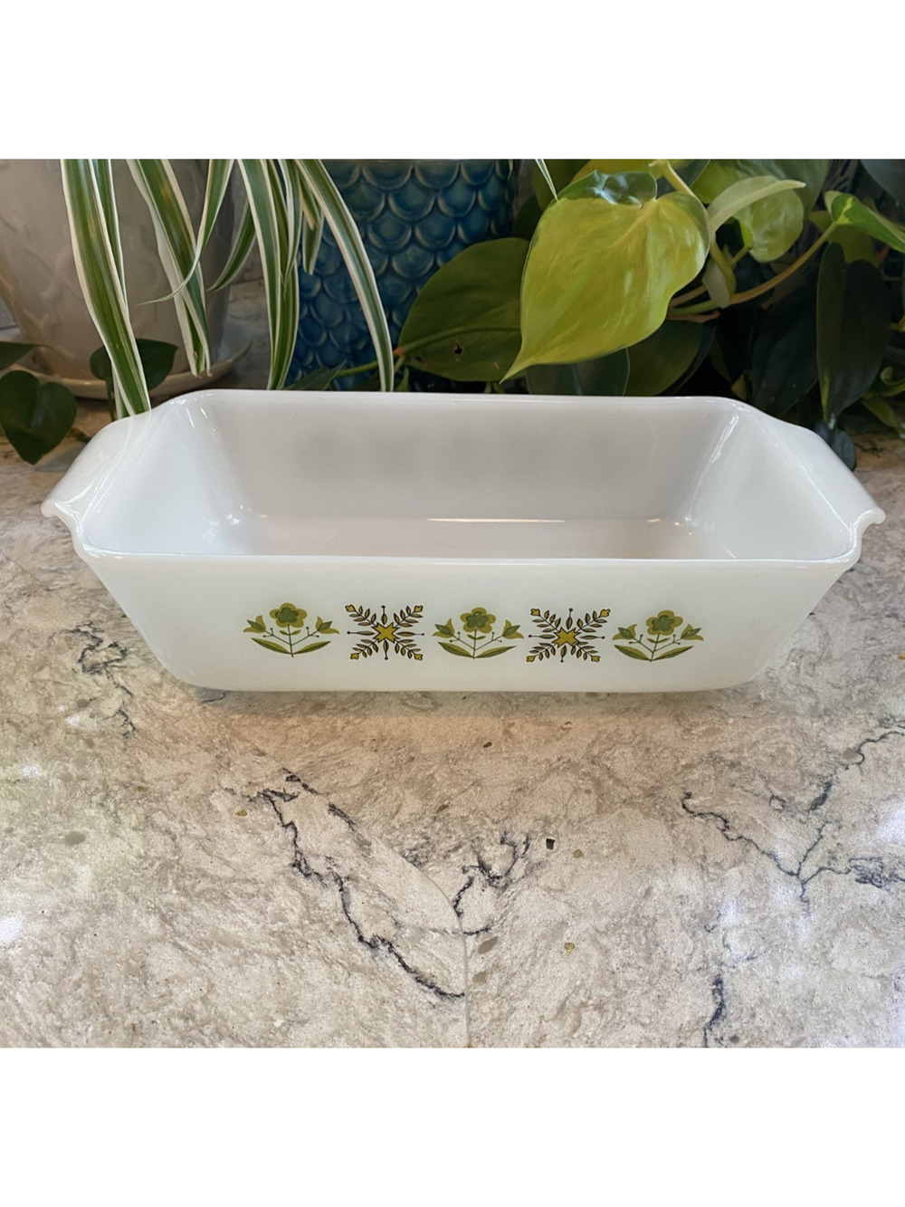 Anchor Hocking Fire-King Meadow Green Milk Glass 1 Qt Loaf Pan #441 USA